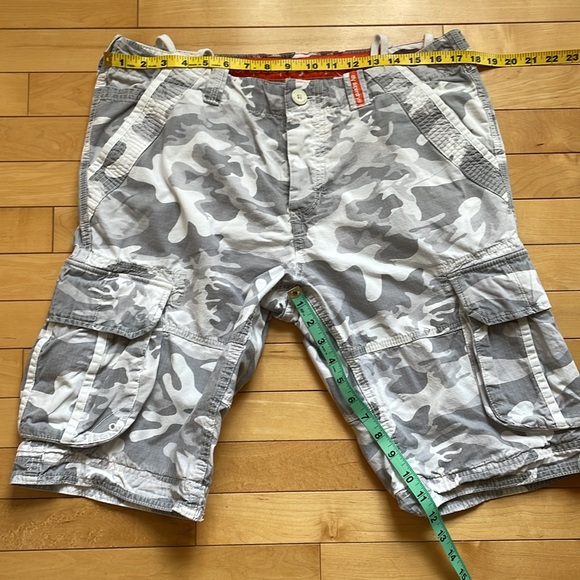 Superdry Core Ripstop shorts - Picture 6 of 6